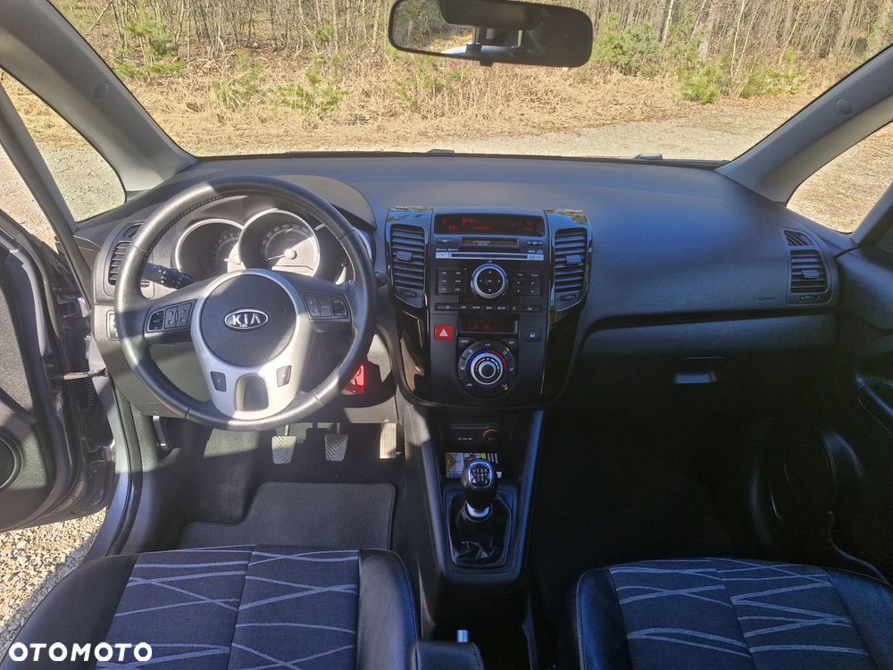Kia Venga 1.6 CVVT Black Collection - 27