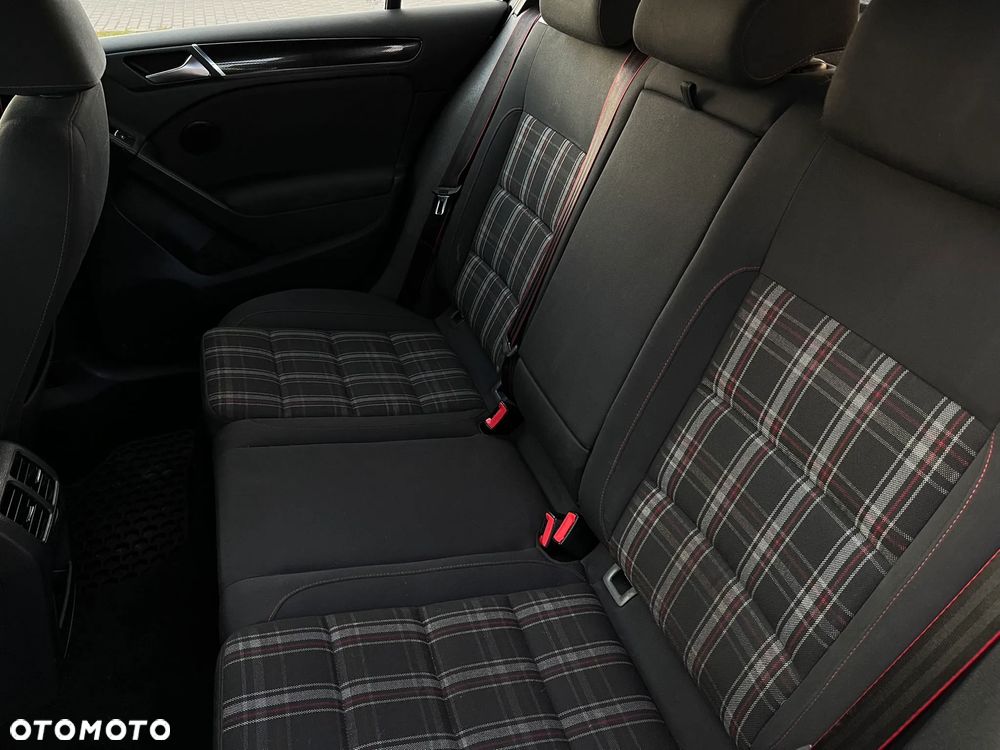 Volkswagen Golf VI 2.0 TSI GTI 35 DSG - 9
