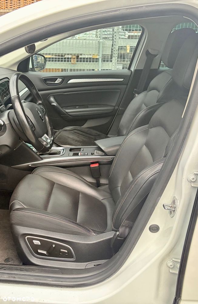 Renault Megane ENERGY TCe 140 EDC LIMITED - 9