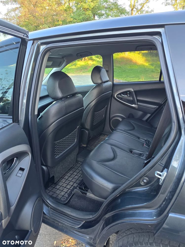 Toyota RAV4 2.2 D-4D X - 20
