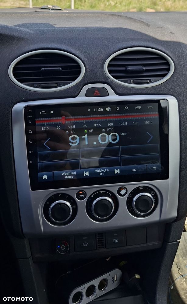 Ford Focus 1.6 Ambiente - 1