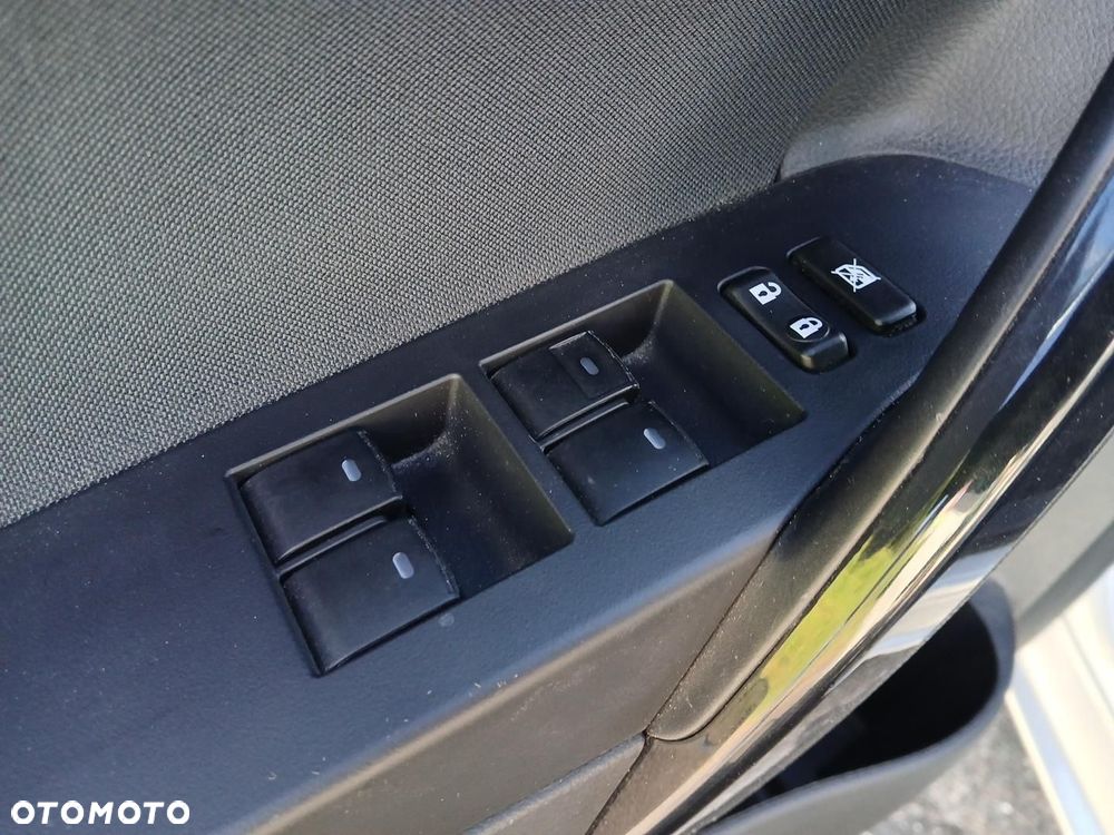 Toyota Auris 1.6 Premium Comfort - 20
