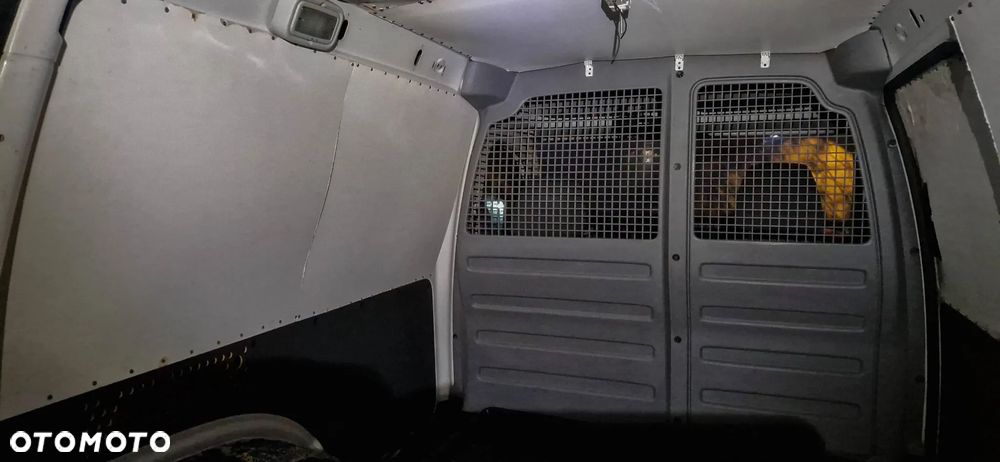 Volkswagen Caddy - 18