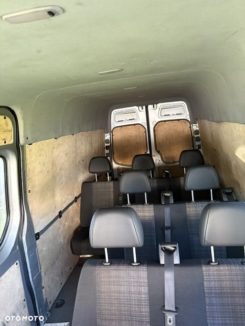 Mercedes-Benz Sprinter - 6