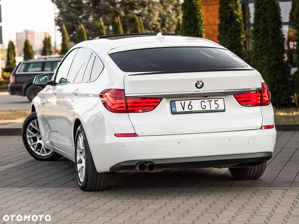 BMW 5GT - 7