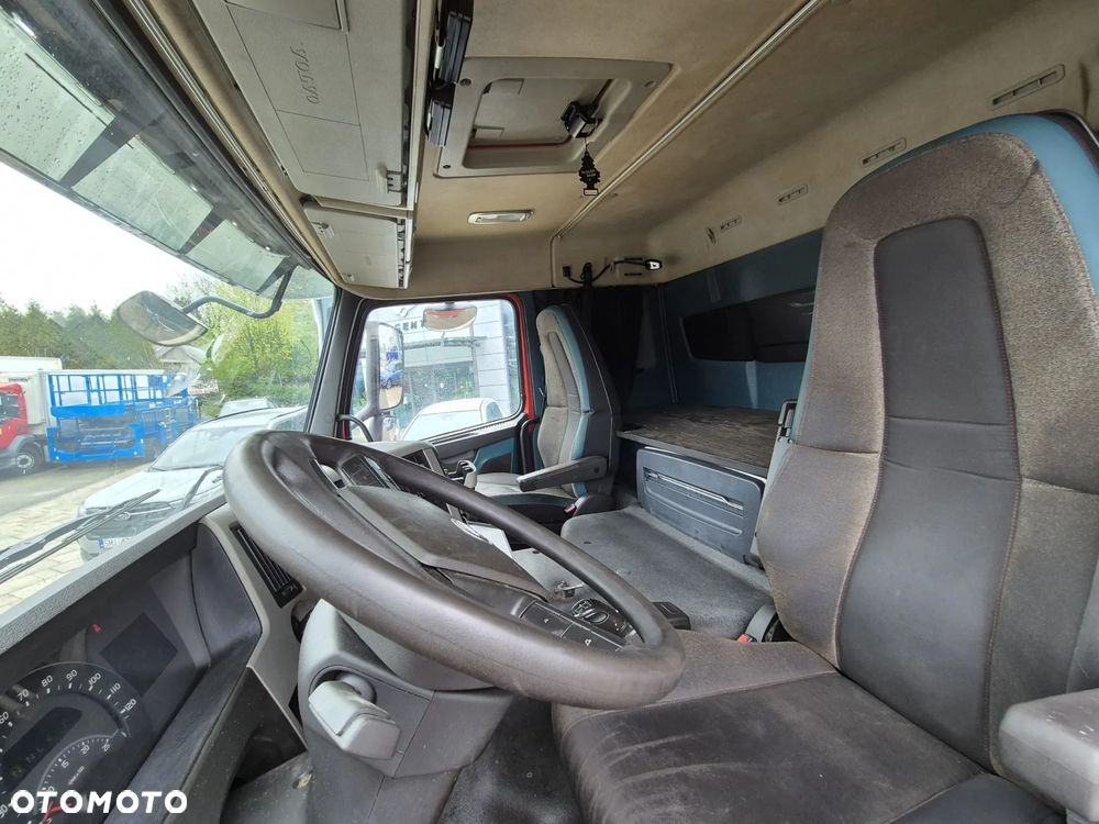 Volvo FM 330 AUTOMAT / MOCNY SOLIDNY / HDS / SKRZYNIA / BEZWYPADKOWY / SERWISOWANY / 1WŁ. / ORYGINALNY PRZEBIEG / KABINA SYPIALNIANA - 35