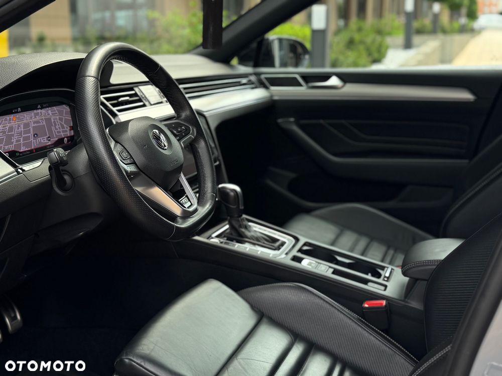 Volkswagen Passat - 17