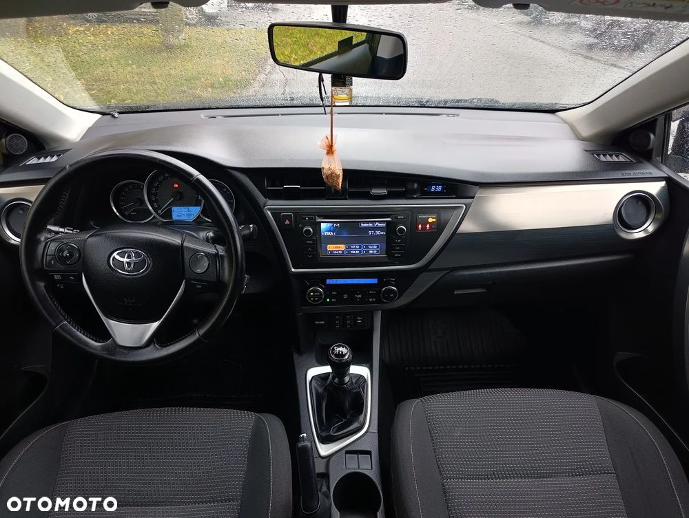 Toyota Auris - 6