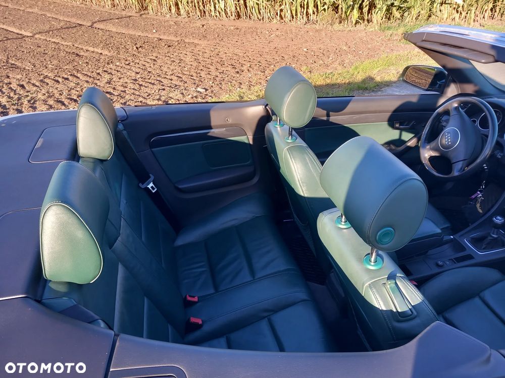 Audi A4 Cabrio 2.4 - 21