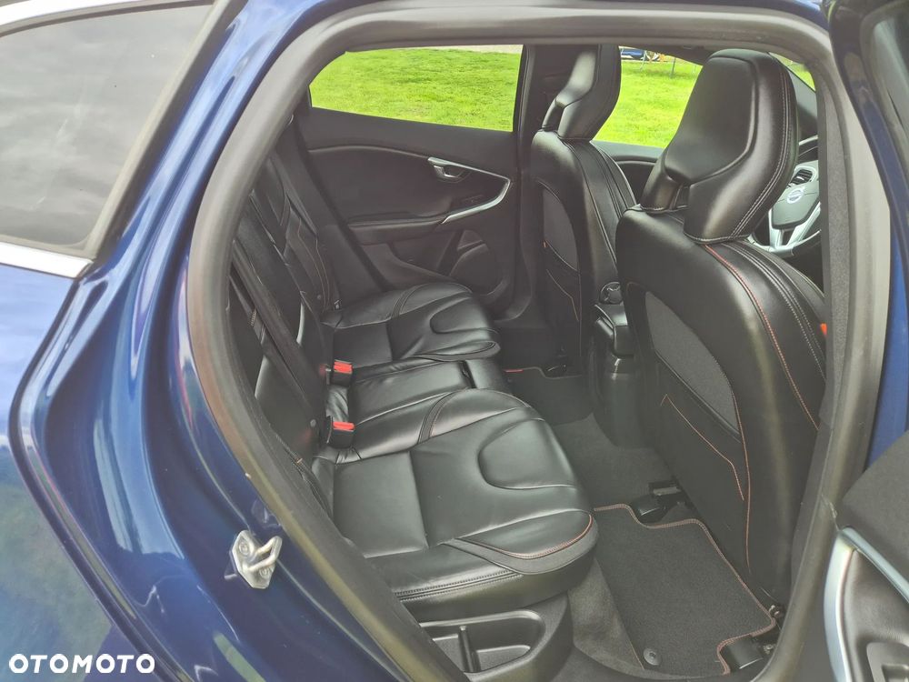 Volvo V40 D4 Drive-E Ocean Race - 7