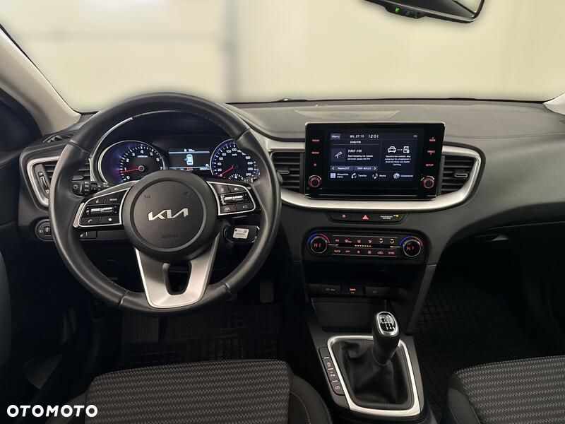 Kia Ceed 1.5 T-GDI M - 13