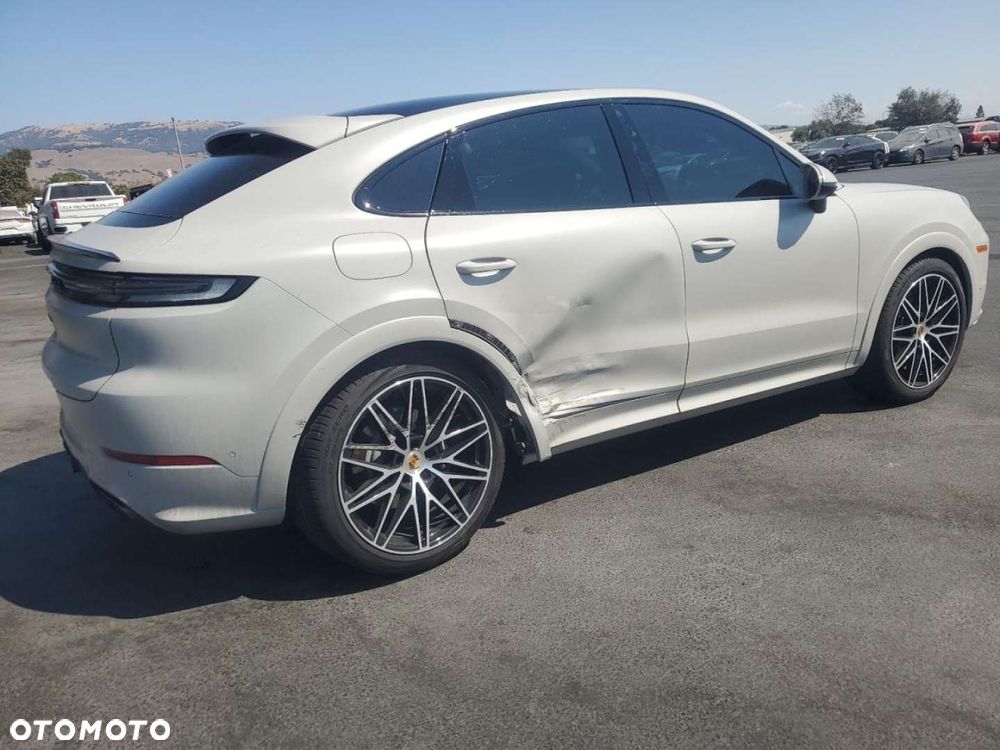 Porsche Cayenne - 4