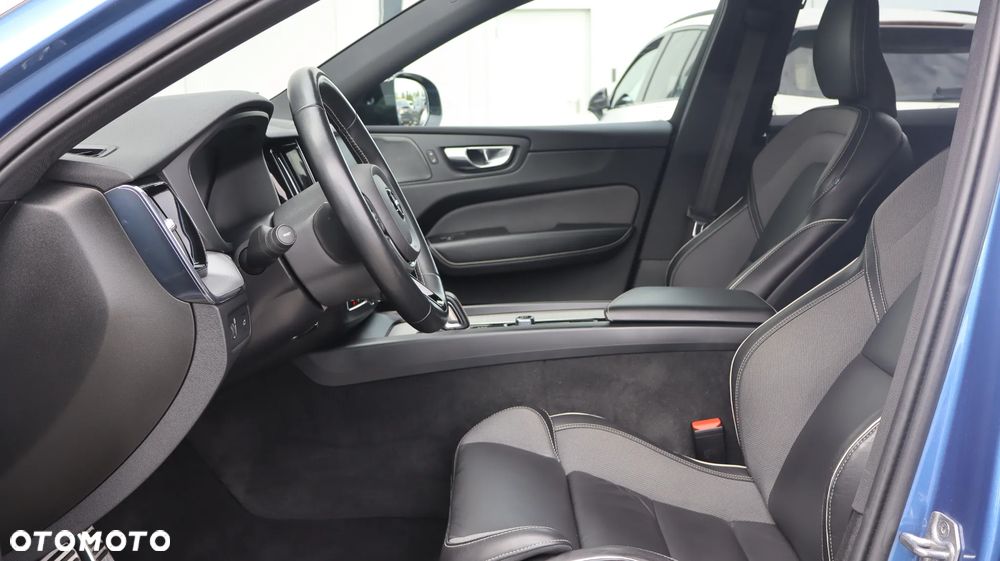 Volvo XC 60 B4 D R-Design - 14