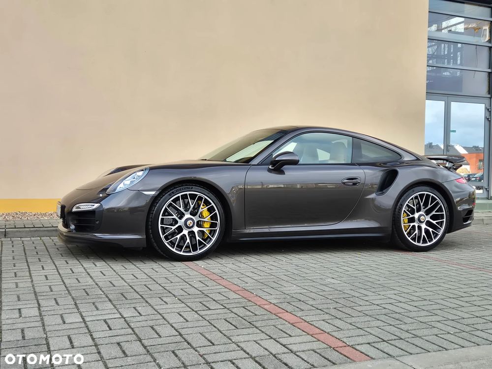 Porsche 911 Turbo S - 2