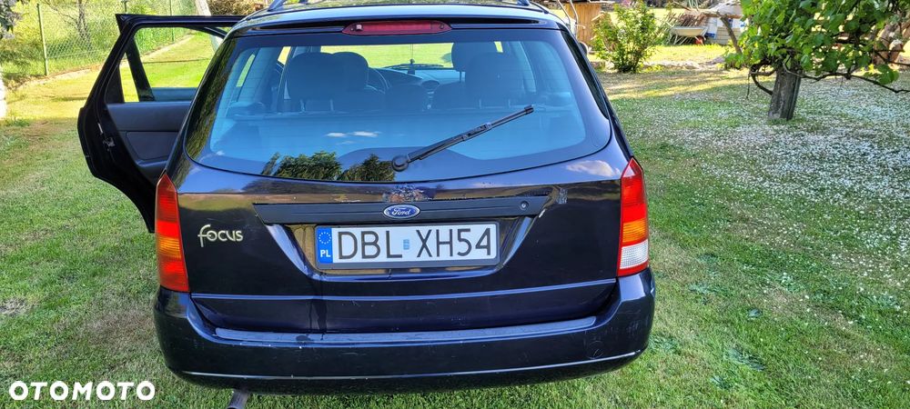 Ford Focus 1.6 Comfort - 11