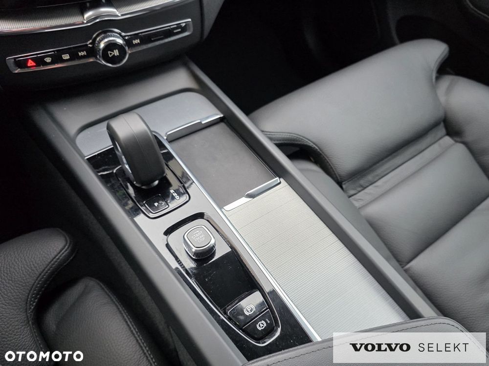 Volvo XC 60 - 30