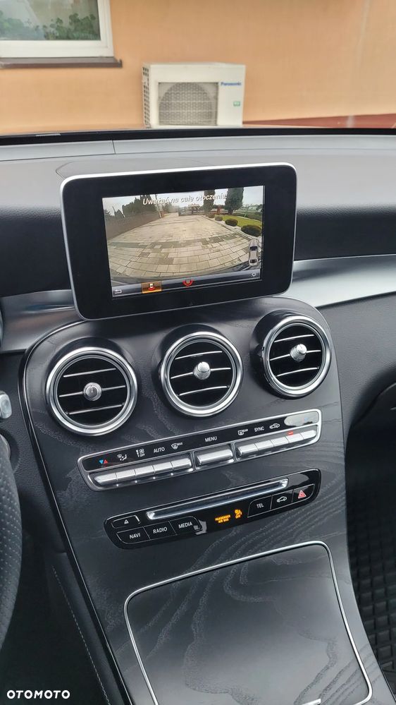 Mercedes-Benz GLC - 25