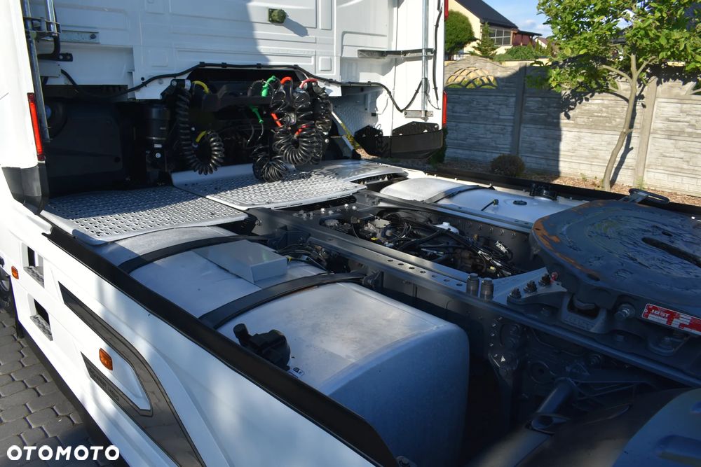 DAF XG480 //KLIMA POSTOJOWA X2 // ACC // PCC // ZABUDOWY // FULL LED // 2X FOTEL PNEUMATYCZNY // PREMIUM DAF AUDIO // - 18