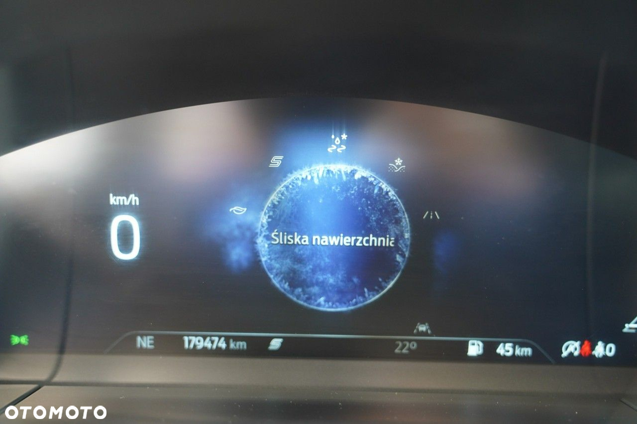 Ford Kuga - 33