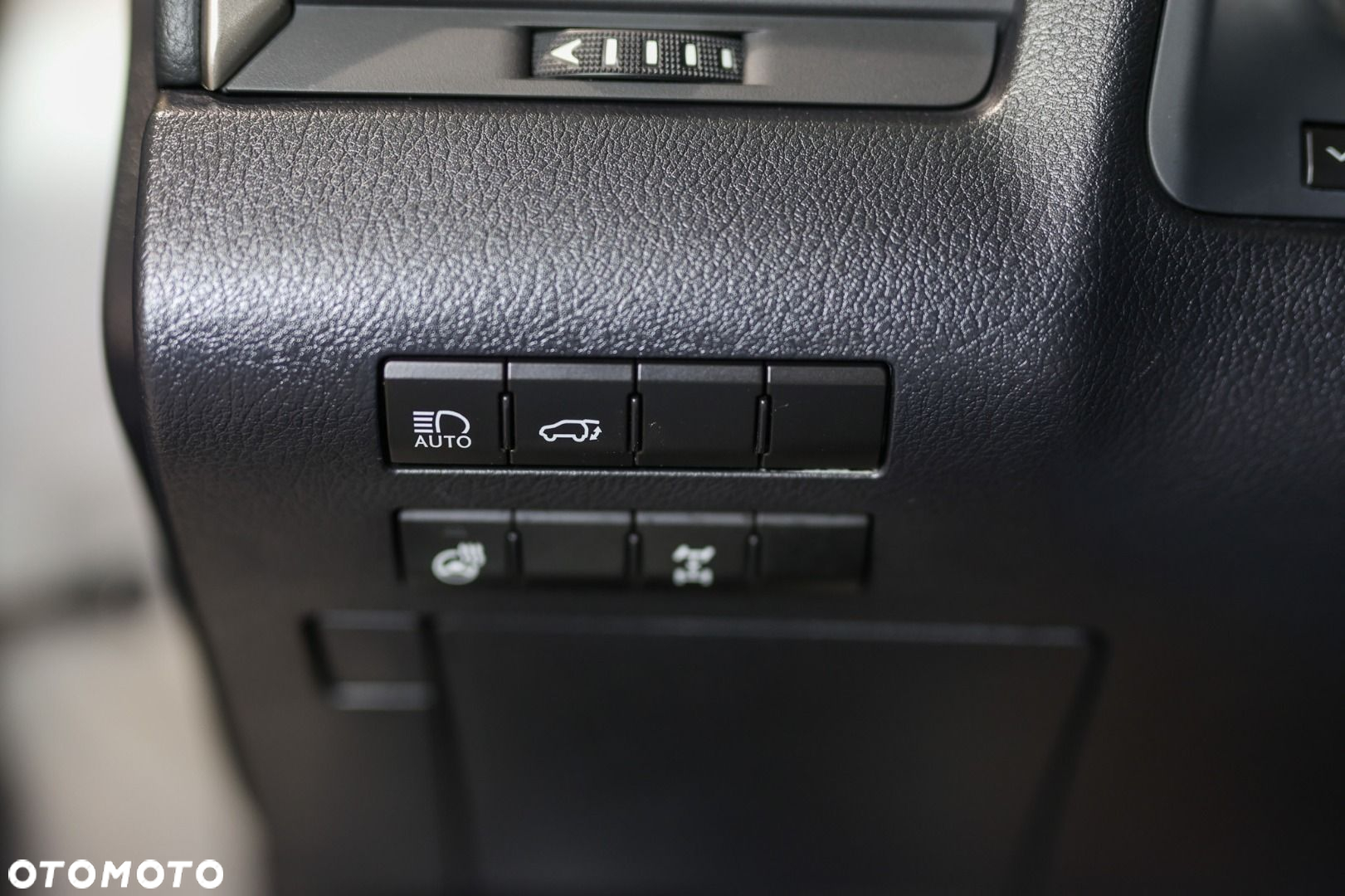 Lexus RX - 23