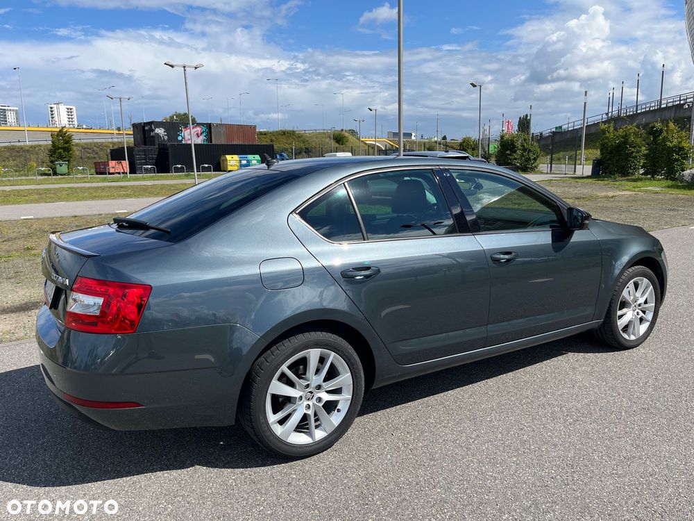 Skoda Octavia 1.5 TSI ACT Style DSG - 4