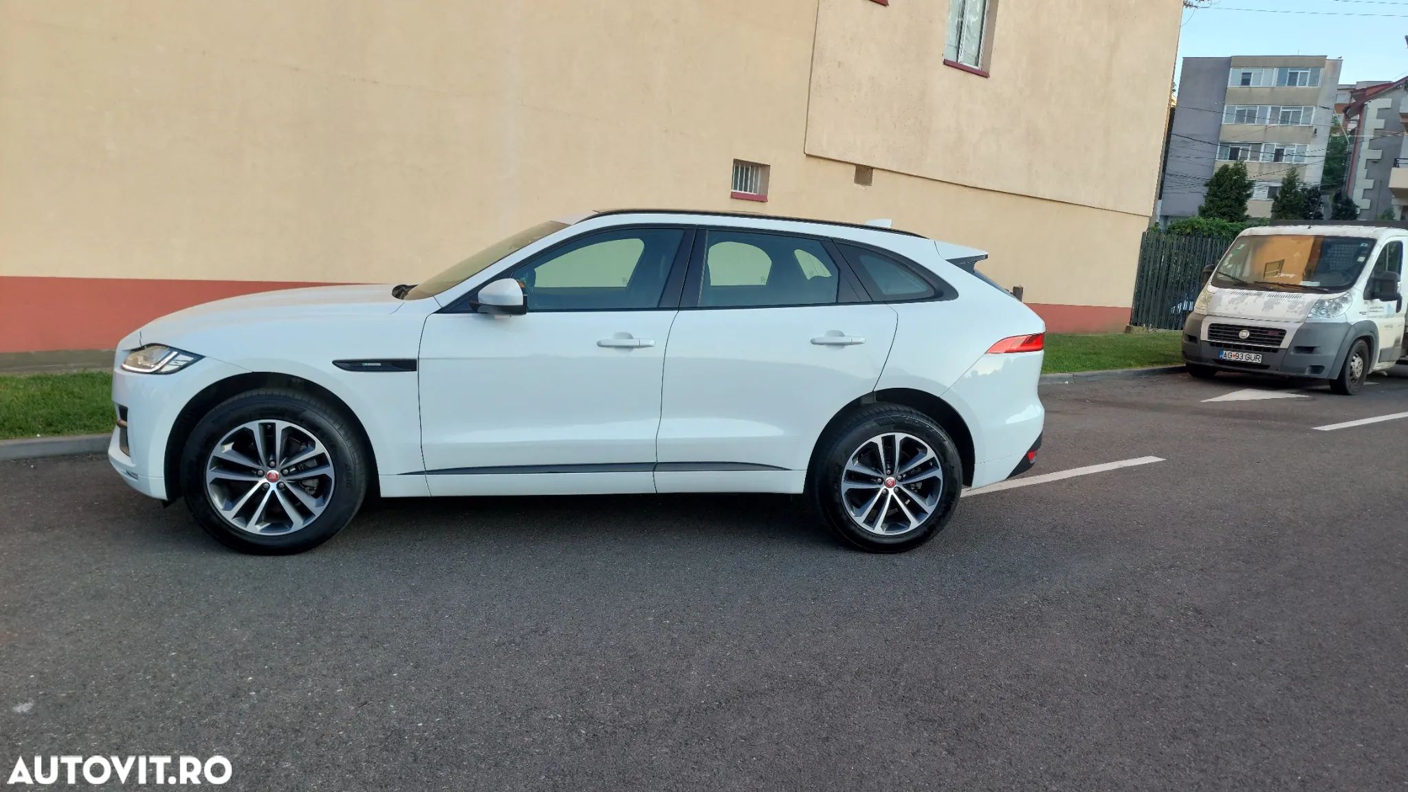 Jaguar F-Pace 20d Aut. R-Sport - 1