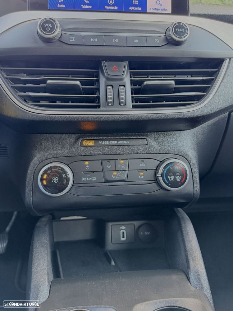 Ford Focus SW 1.5 TDCi EcoBlue Connected Aut. - 31