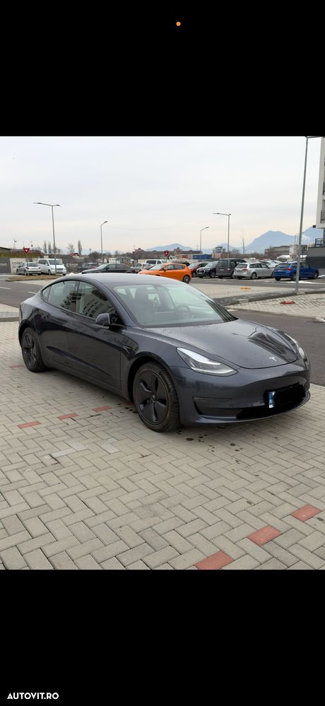 Tesla Model 3 Langstreckenbatterie Allradantrieb Dual Motor - 2
