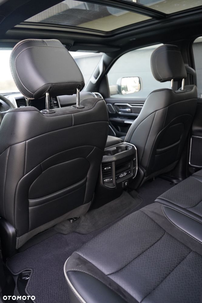 RAM 1500 Crew Cab Laramie - 23