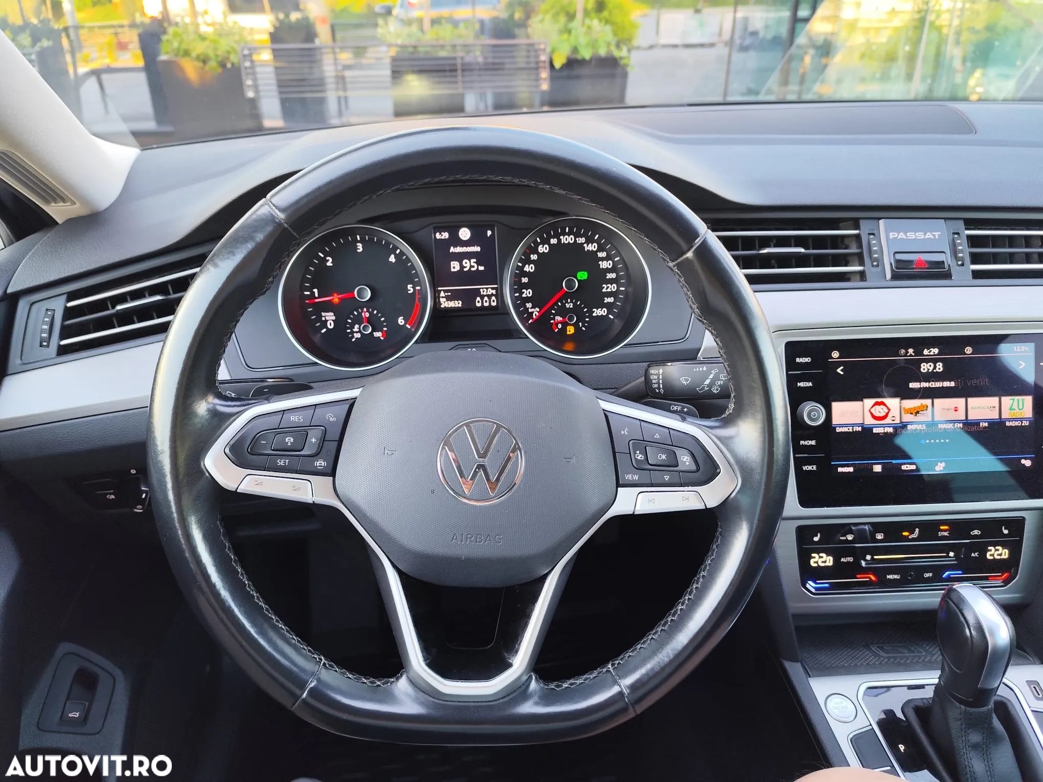 Volkswagen Passat Variant 2.0 TDI DSG Comfortline - 12