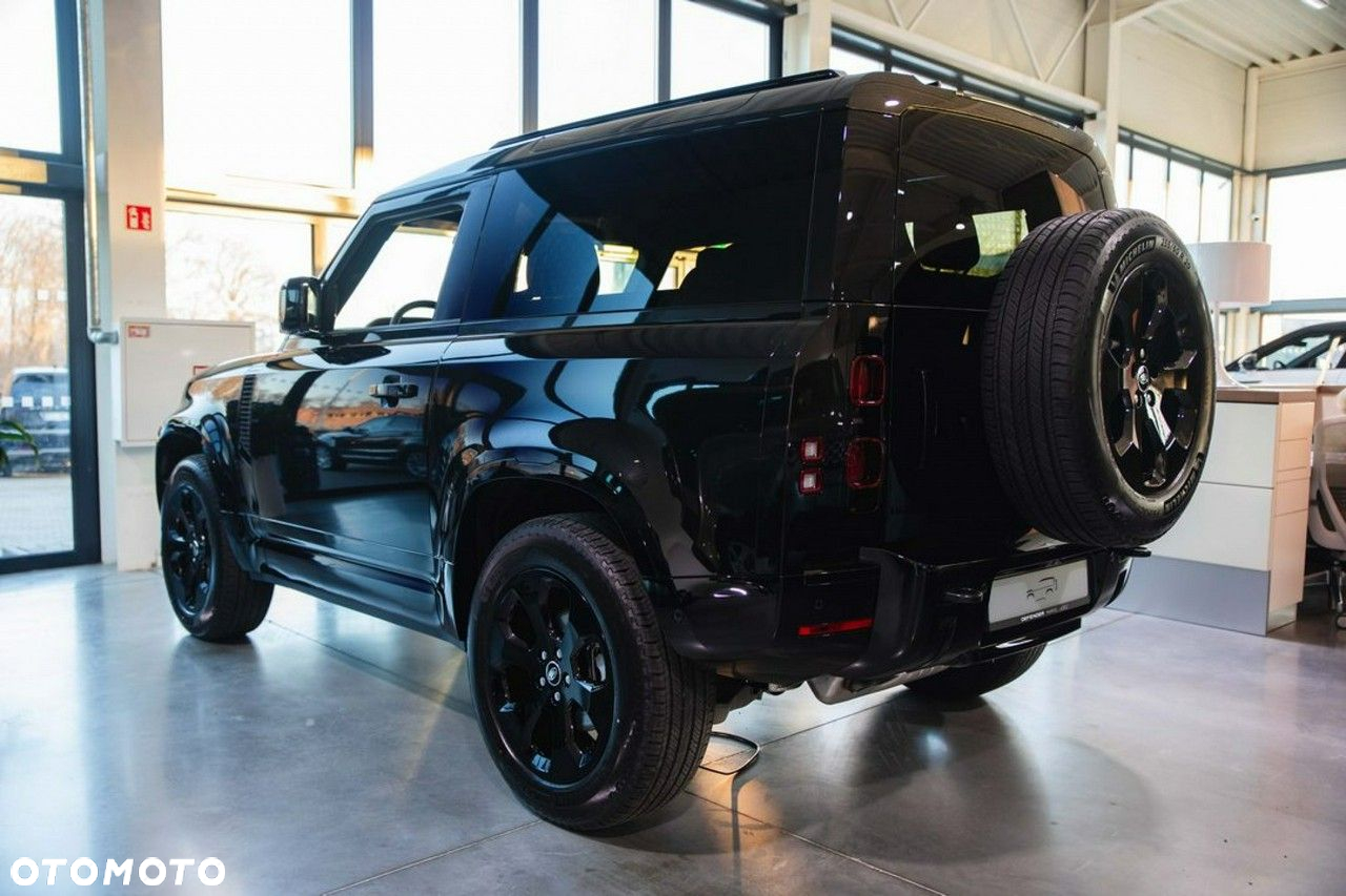 Land Rover Defender - 5