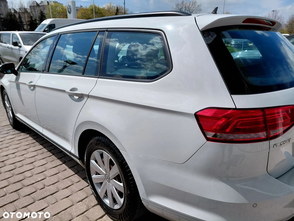Volkswagen Passat 1.4 TSI BMT Trendline - 12