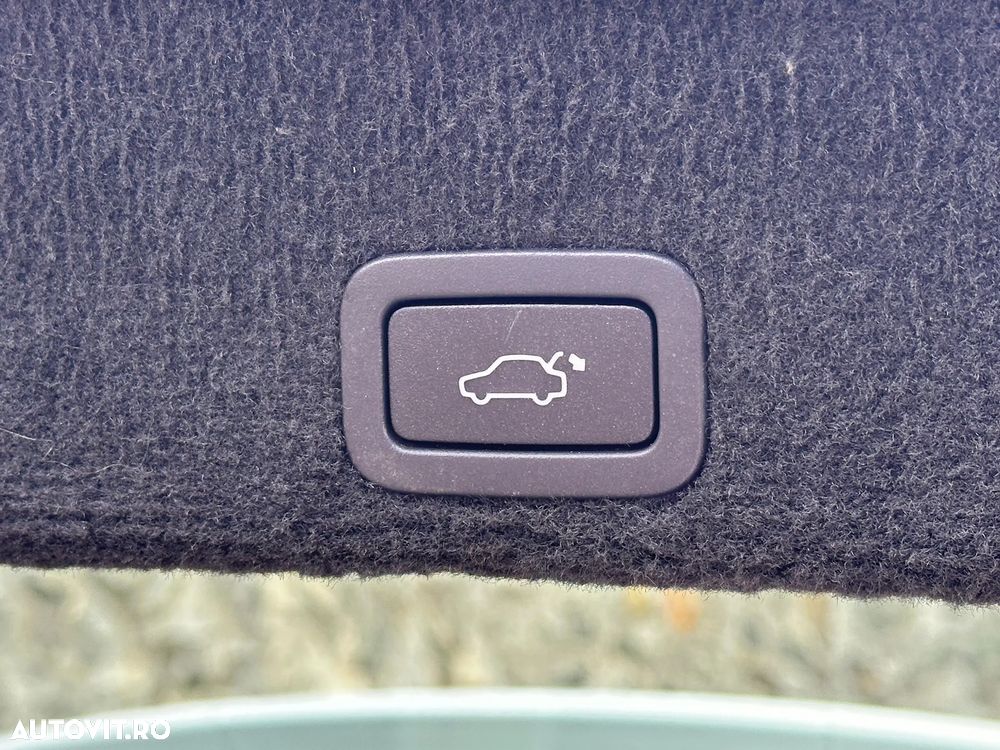 Volvo XC 60 D3 Aut. Momentum - 25