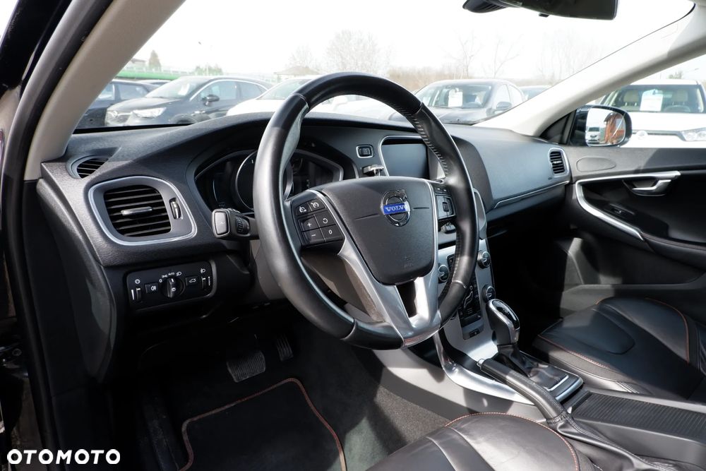 Volvo V40 D2 Powershift Ocean Race - 24