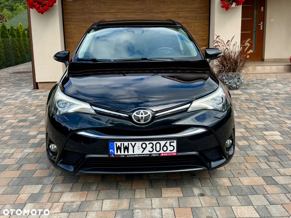 Toyota Avensis Combi 1.8 Multidrive S Executive - 4