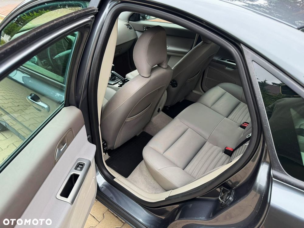 Volvo S40 2.0D Momentum - 18