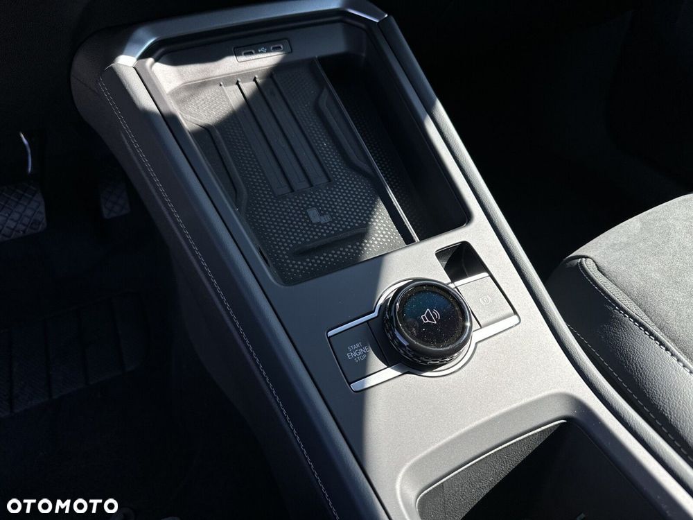 Volkswagen T-Roc - 15