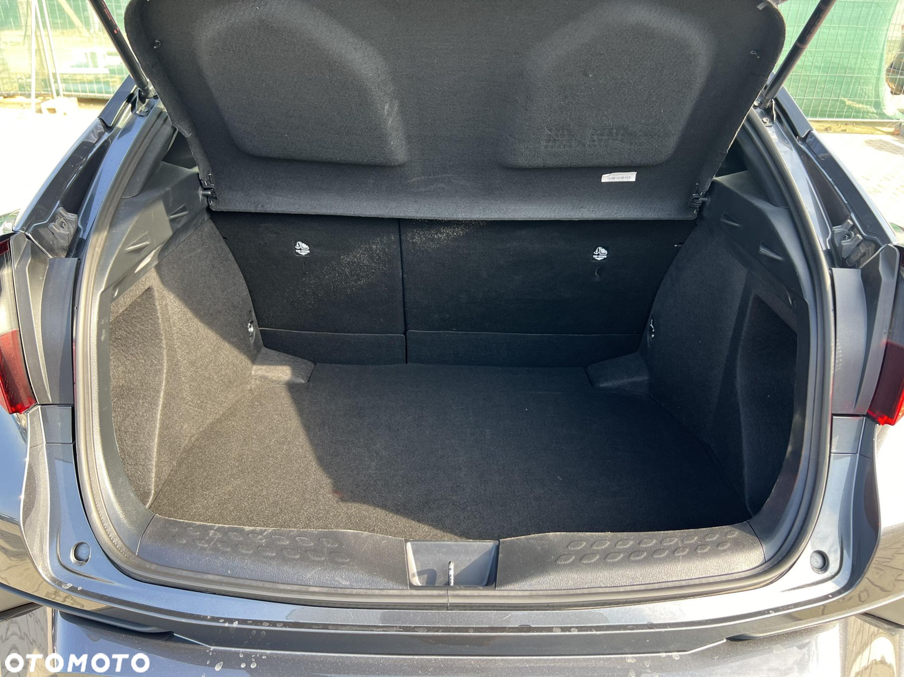 Toyota C-HR - 14