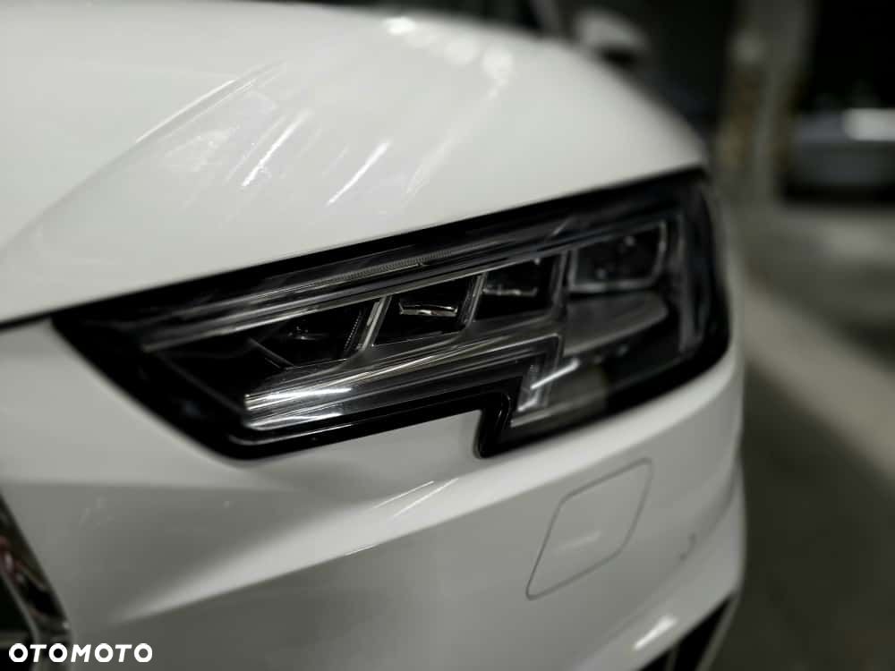 Audi A4 Avant 3.0 TDI S tronic - 18