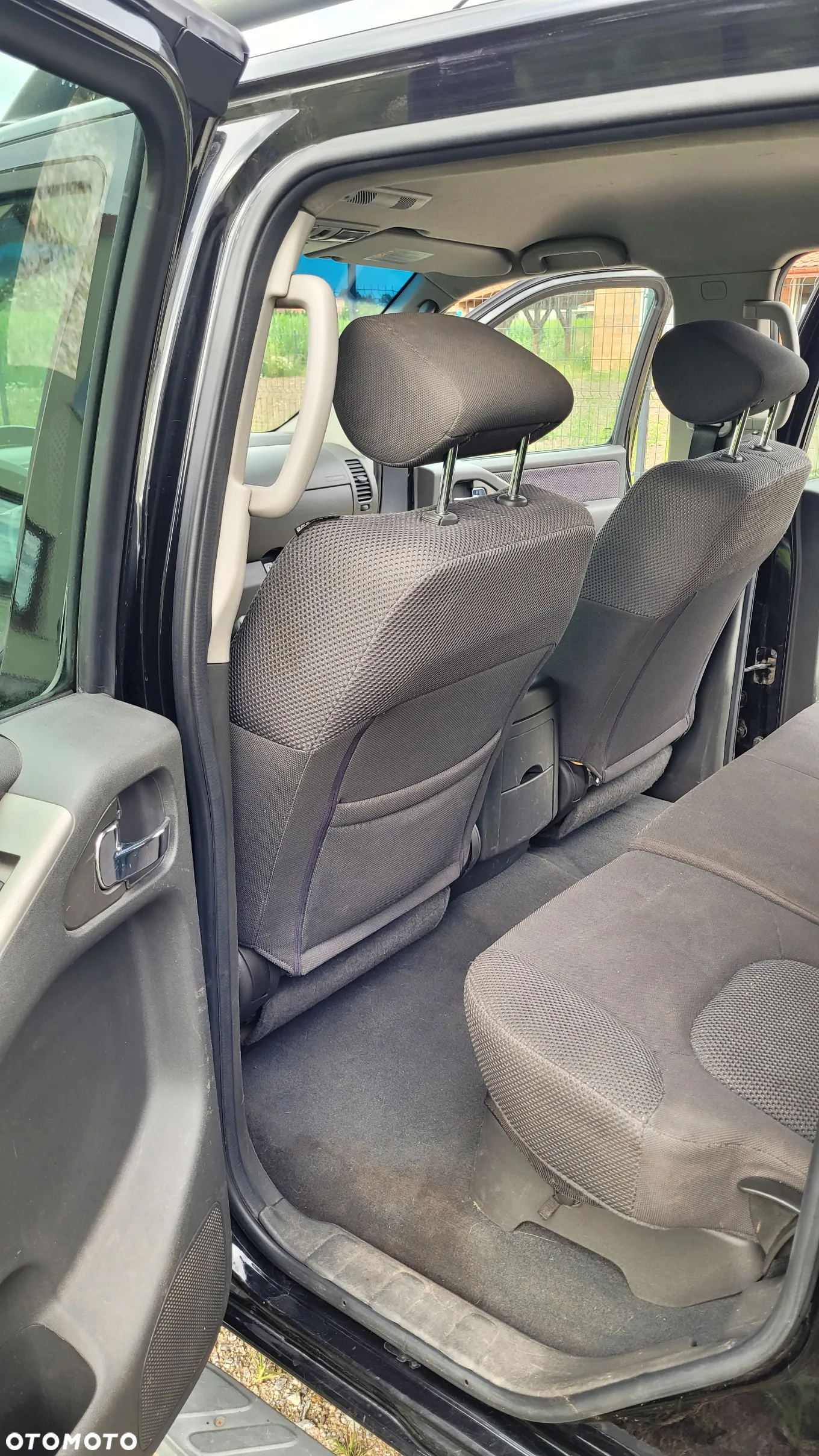 Nissan Navara 2.5 D XE - 13
