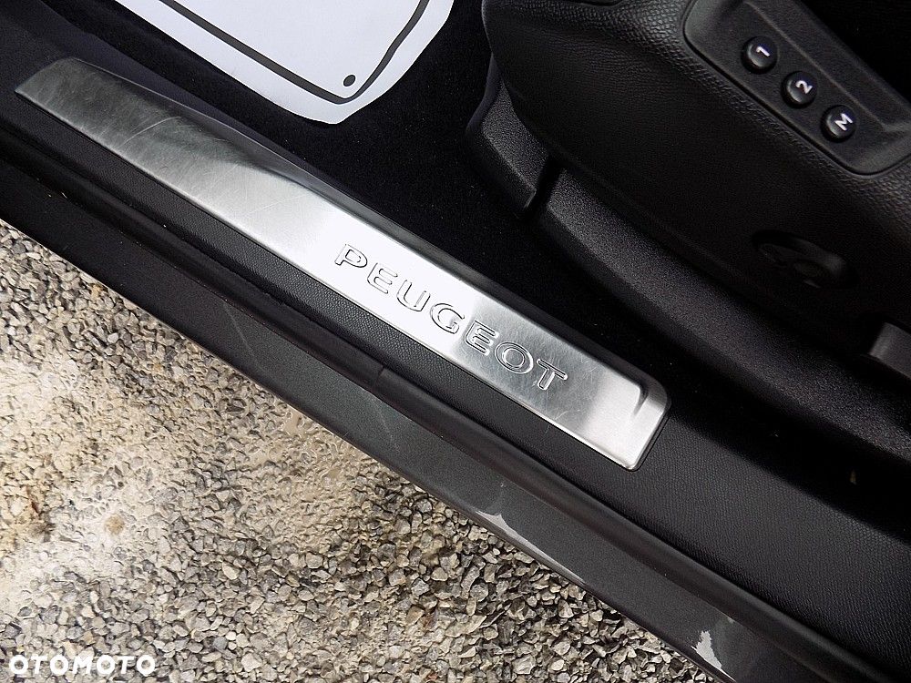 Peugeot 3008 PureTech 130 Stop & Start GPF EAT8 Allure Business-Paket - 16