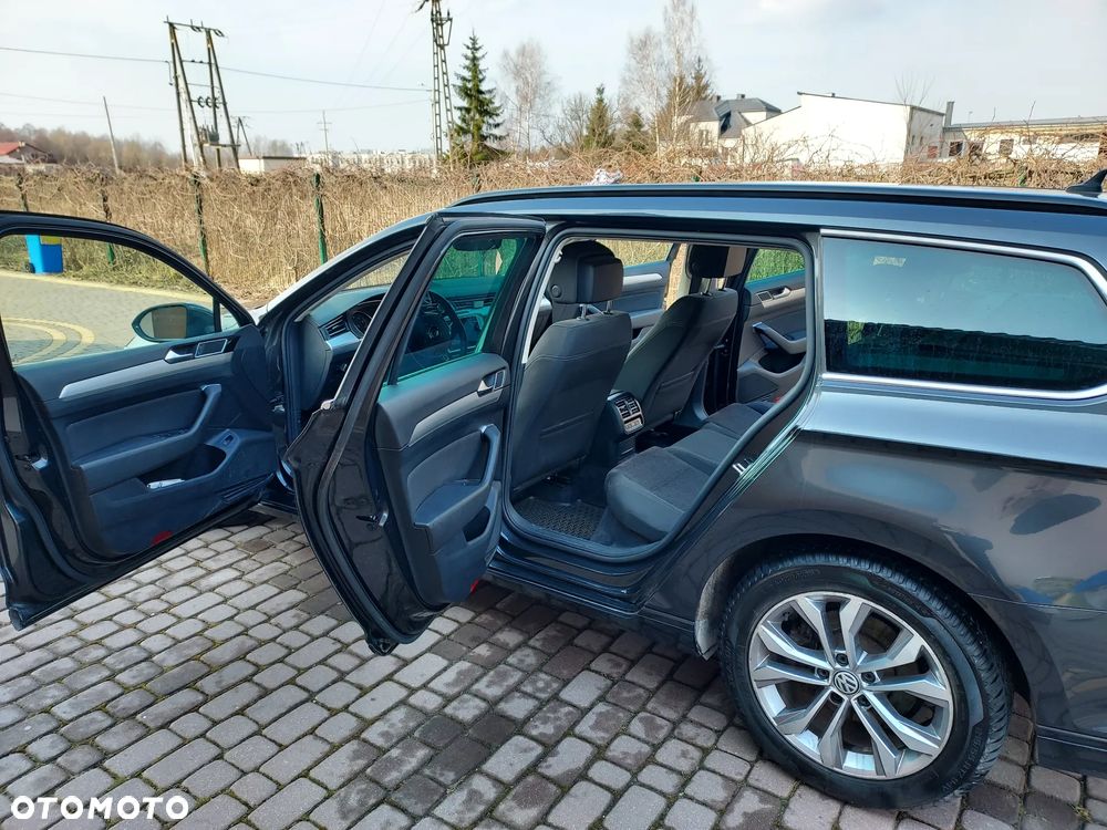 Volkswagen Passat - 8