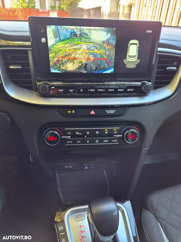 Kia Ceed - 10