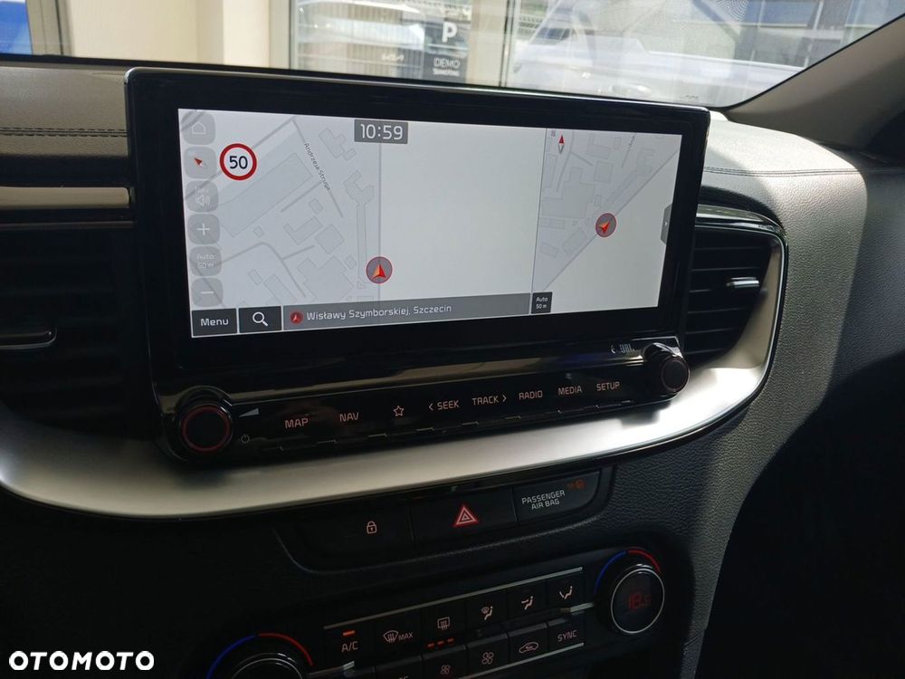 Kia XCeed 1.6 T-GDI Business Line DCT - 23