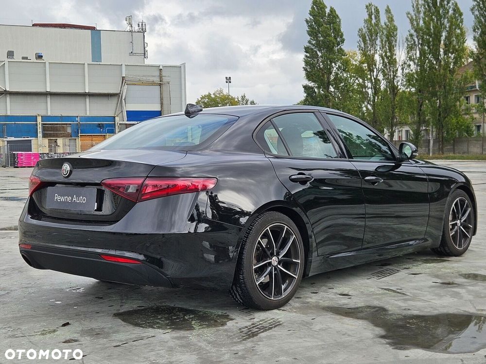 Alfa Romeo Giulia 2.0 Turbo - 8