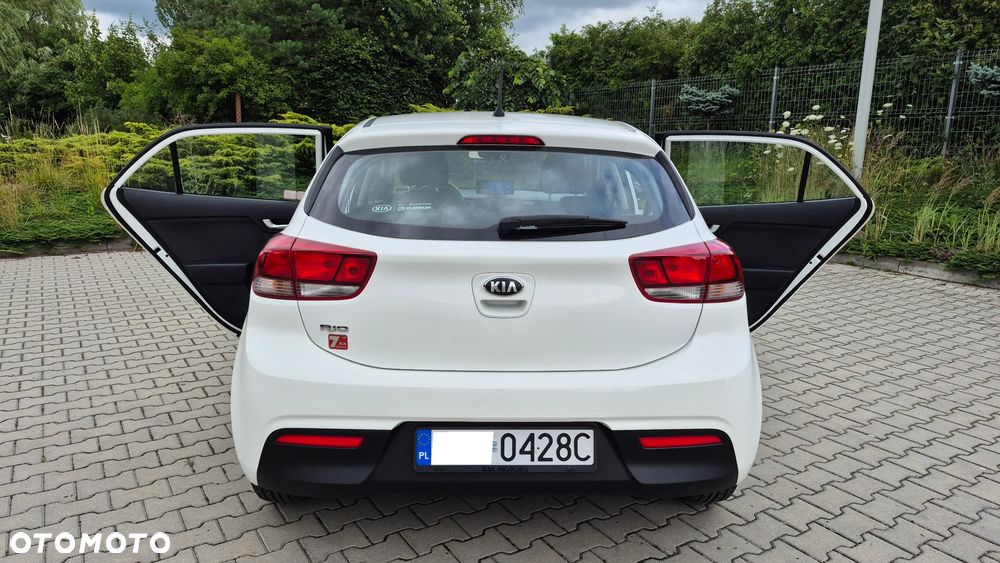 Kia Rio 1.2 M - 11