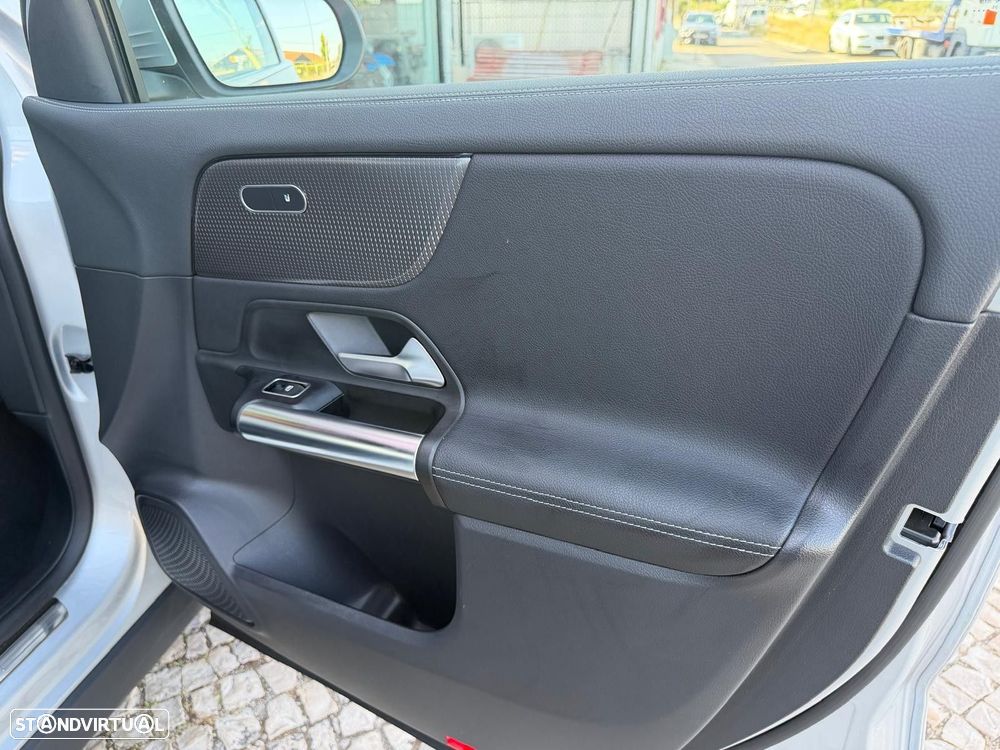 Mercedes-Benz GLA 250 - 9