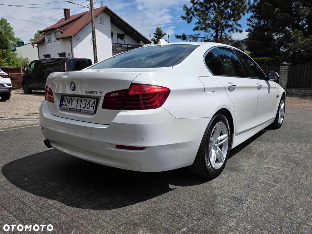 BMW Seria 5 520d - 4