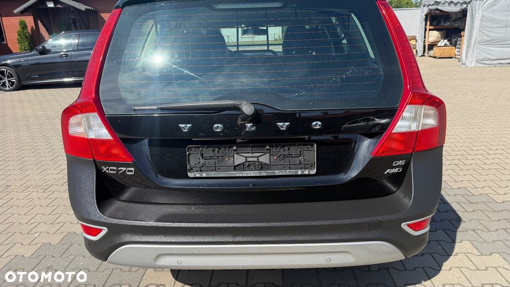 Volvo XC 70 D5 AWD Momentum - 6