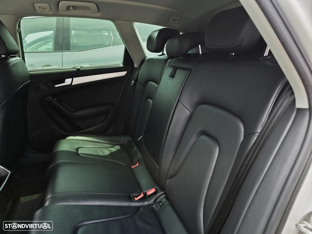 Audi A4 Avant 2.0 TDI Business Line S-line - 14